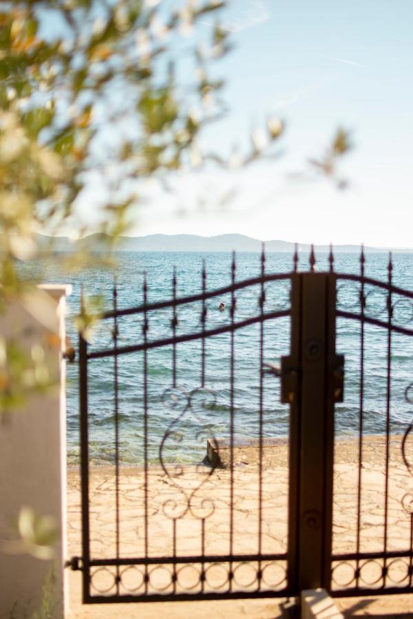זאדאר Holiday House By The Sea Vigo מראה חיצוני תמונה