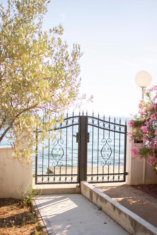 זאדאר Holiday House By The Sea Vigo מראה חיצוני תמונה